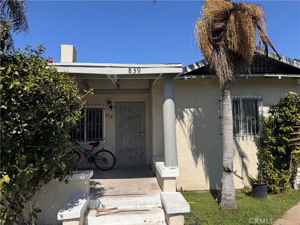 839 W 69th Street Property Photo