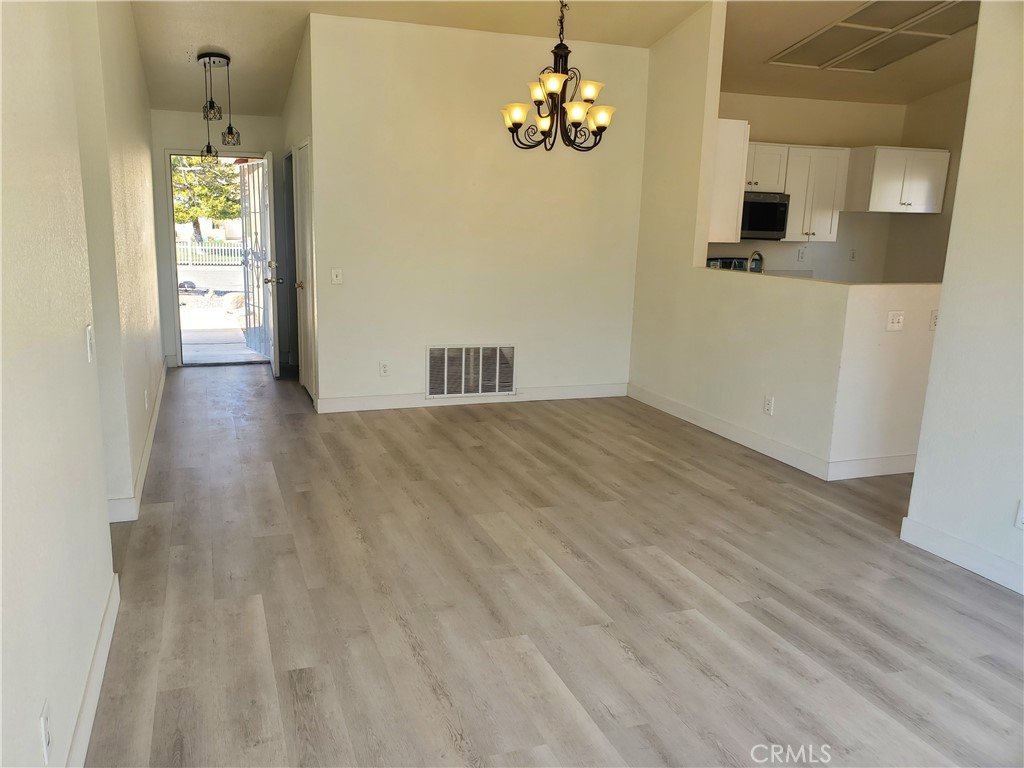 10695 Plainfield Street Property Photo 6