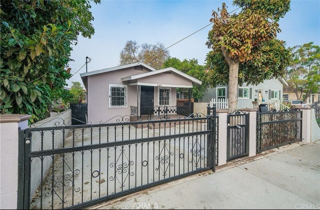 8617 Elm Street Property Photo