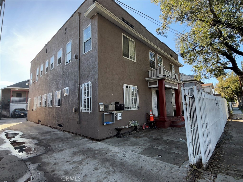 166 E 36th Street B Property Photo