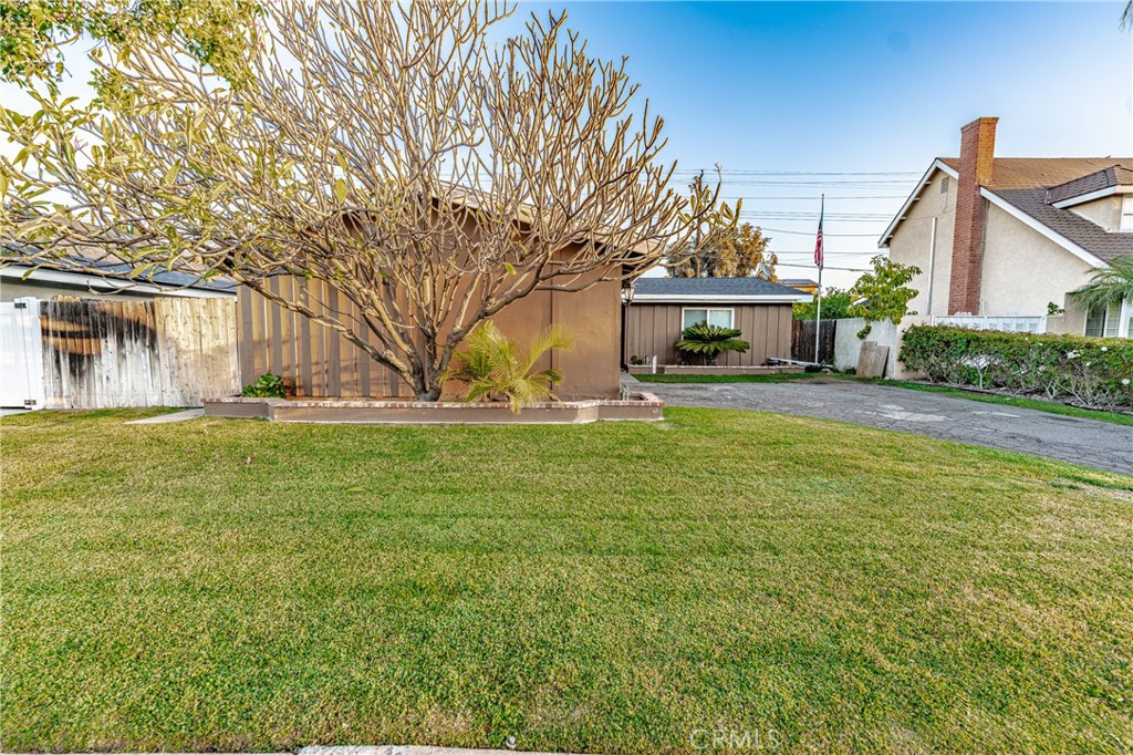 331 W Parkwood Avenue Property Photo