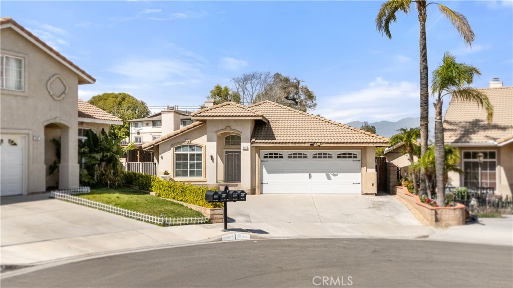 691 Avenida Capistrano Property Photo
