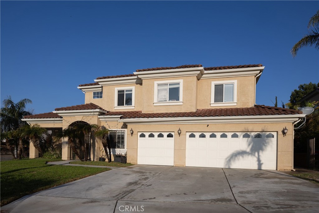 6758 Ridgeline Avenue Property Photo 1
