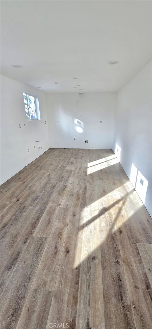 2419 E 3rd Street Property Photo 10