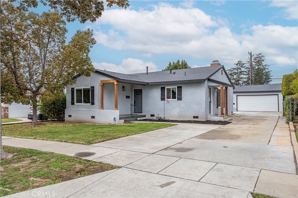 5425 Mavis Avenue Property Photo