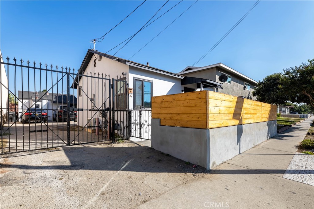 15112 Orange Avenue Property Photo
