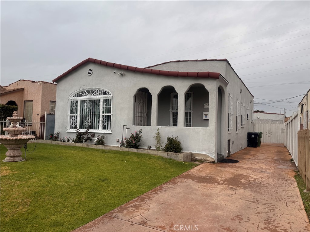 525 W 99th Street Property Photo