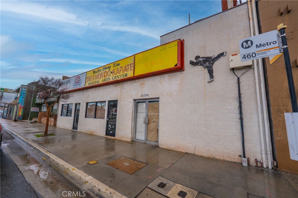 14106 Pioneer Boulevard Property Photo 3