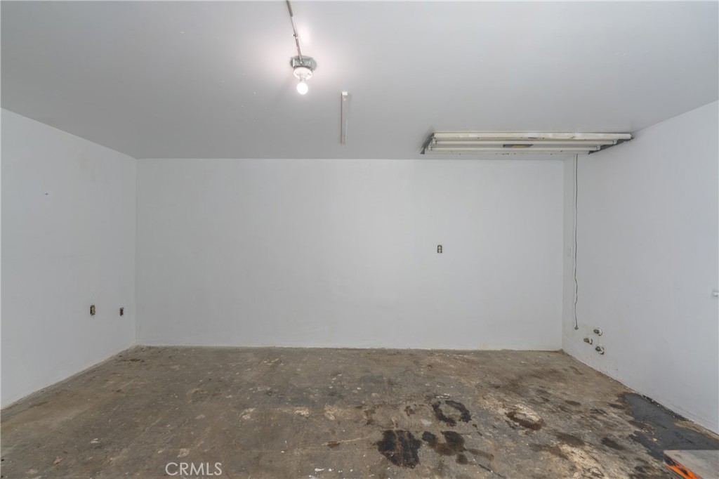 14106 Pioneer Boulevard Property Photo 8