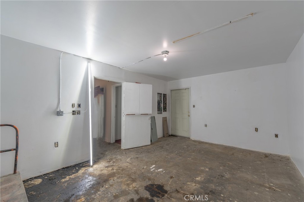 14106 Pioneer Boulevard Property Photo 10
