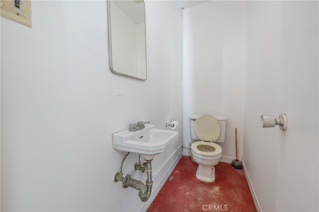 14106 Pioneer Boulevard Property Photo 13