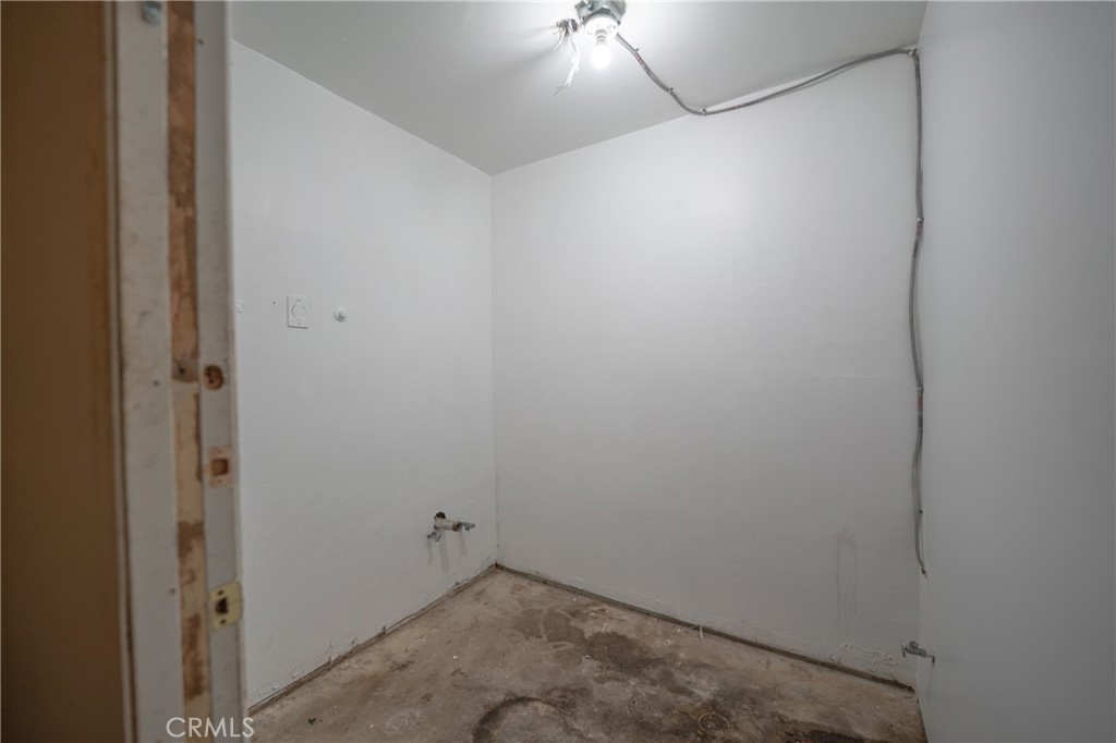 14106 Pioneer Boulevard Property Photo 20