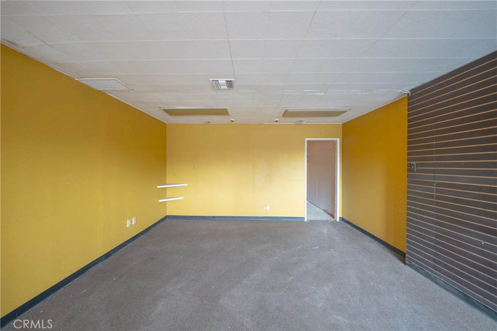 14106 Pioneer Boulevard Property Photo 22