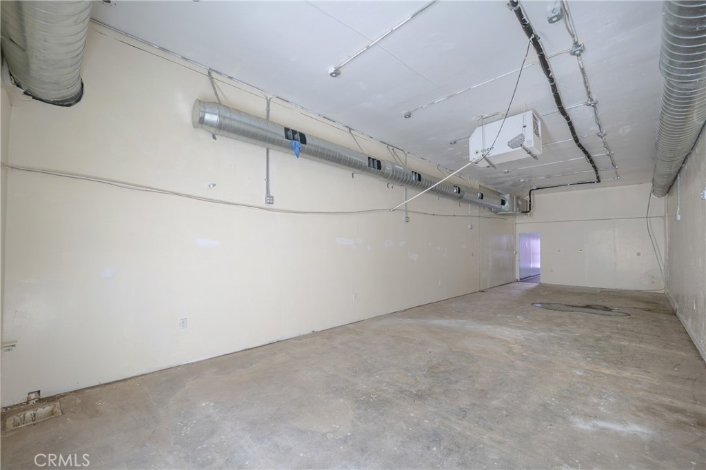 14106 Pioneer Boulevard Property Photo 25