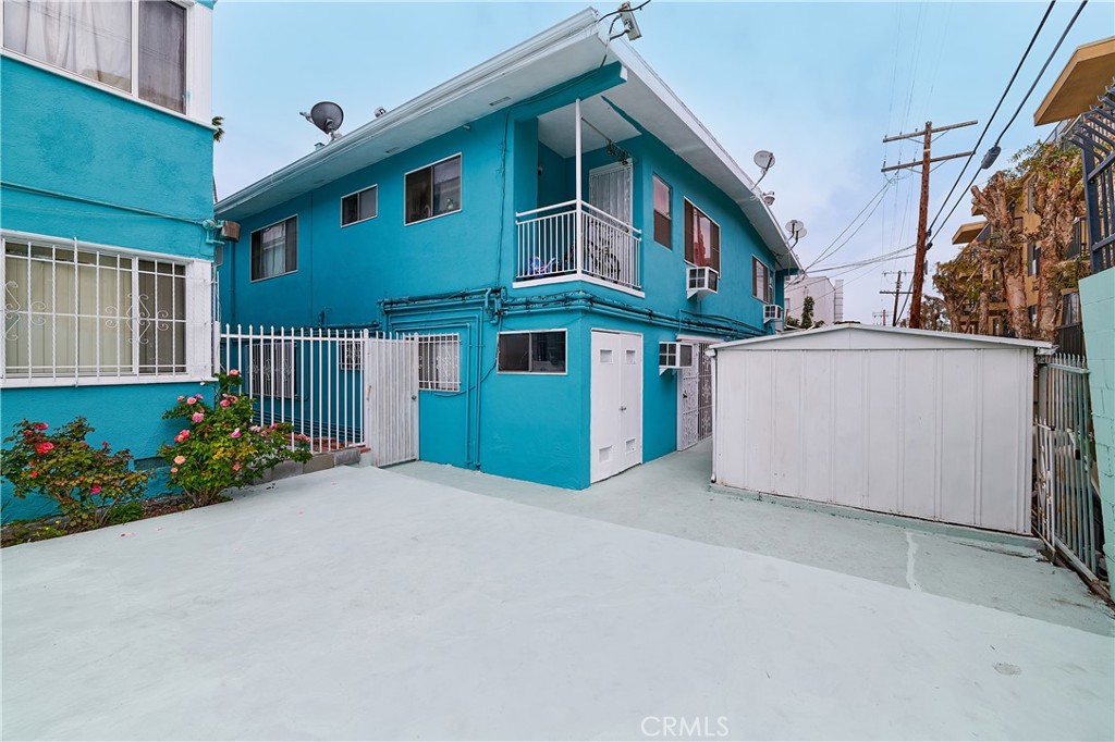 324 S Kenmore Avenue Property Photo 6