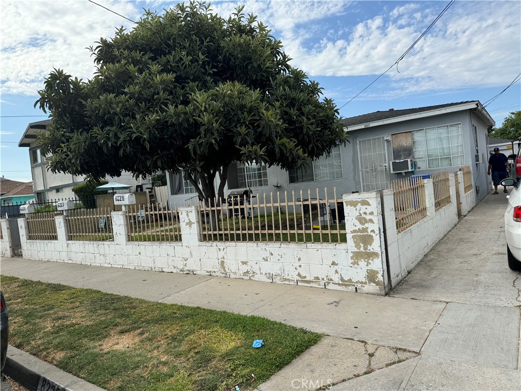 8225 2nd Street Property Photo