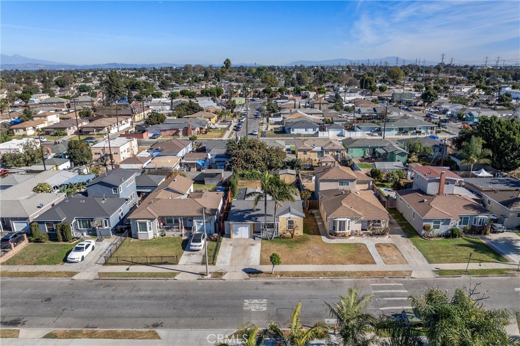 1404 S Poinsettia Avenue Property Photo
