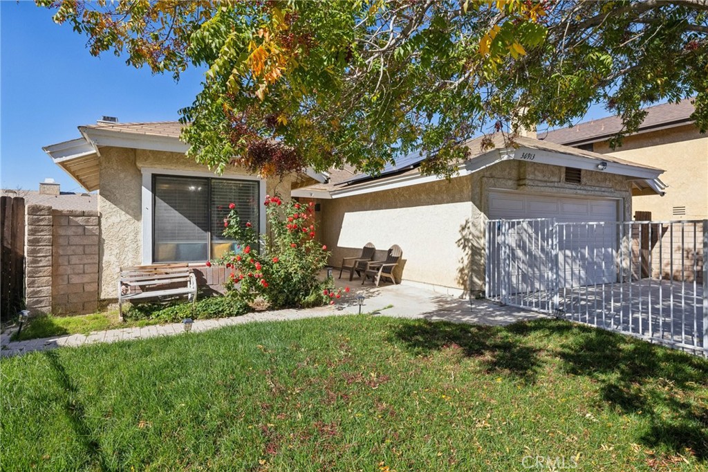 36913 Tobira Drive Property Photo 3