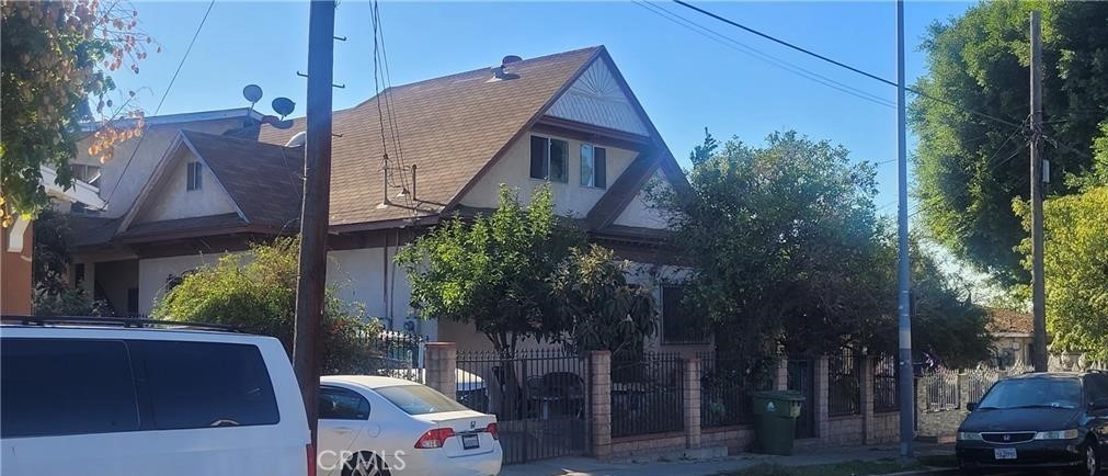 616 N St Louis Street Property Photo