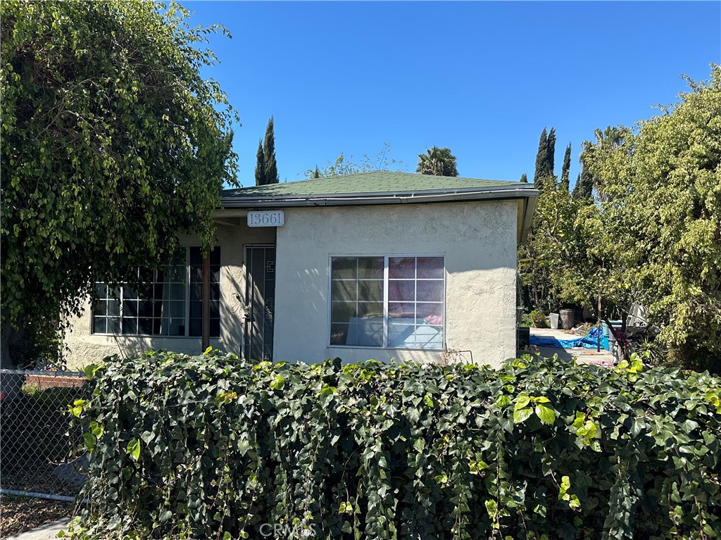 13661 Earnshaw Avenue Property Photo