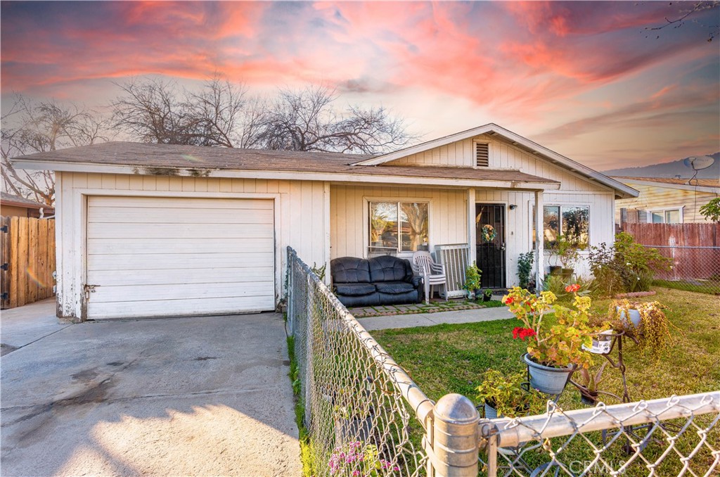 637 S P Street Property Photo