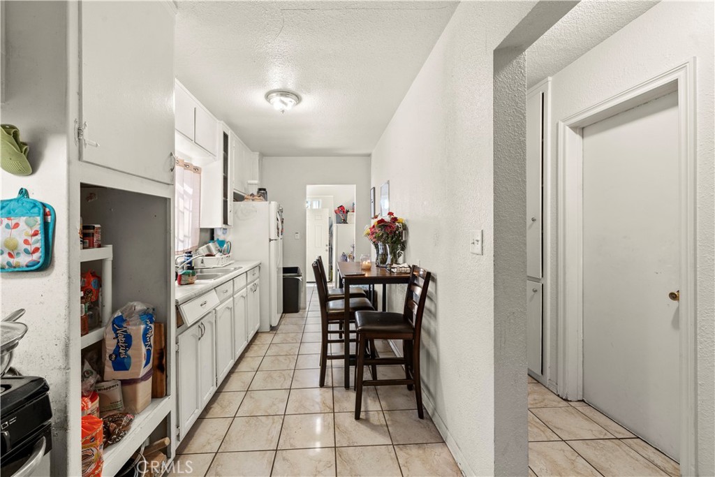 5724 E Beverly Blvd Property Photo 4