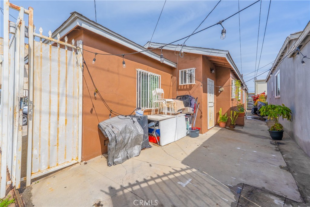 5724 E Beverly Blvd Property Photo 11