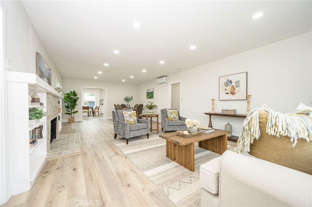 2200 S Alma Street Property Photo