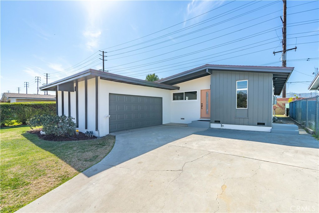 17108 Inyo Street Property Photo