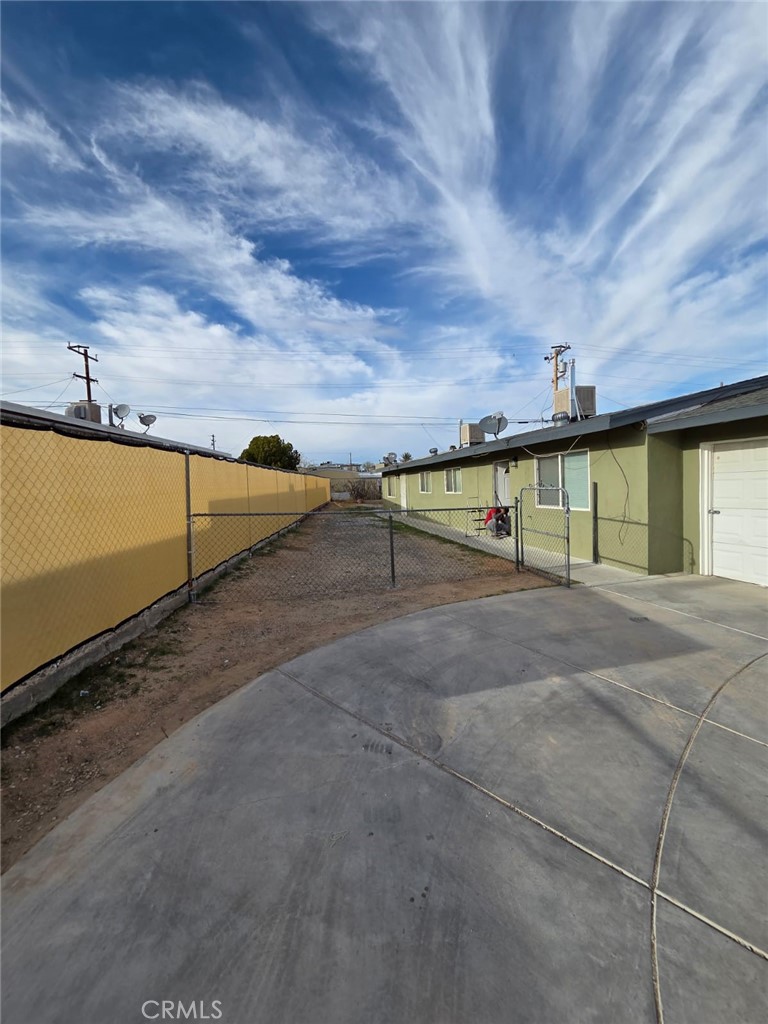 933 Carson Street Property Photo