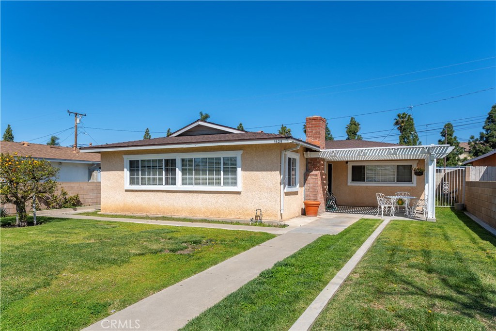 1625 W Pine Street Property Photo