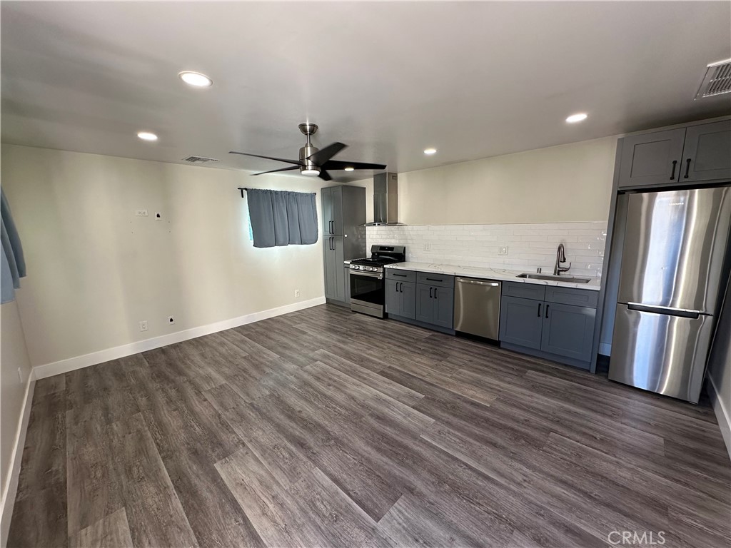 2155 Summit Avenue Property Photo