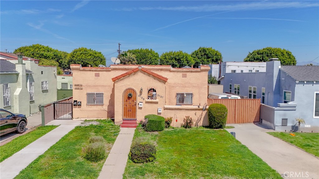 2137 W 73rd Street Property Photo