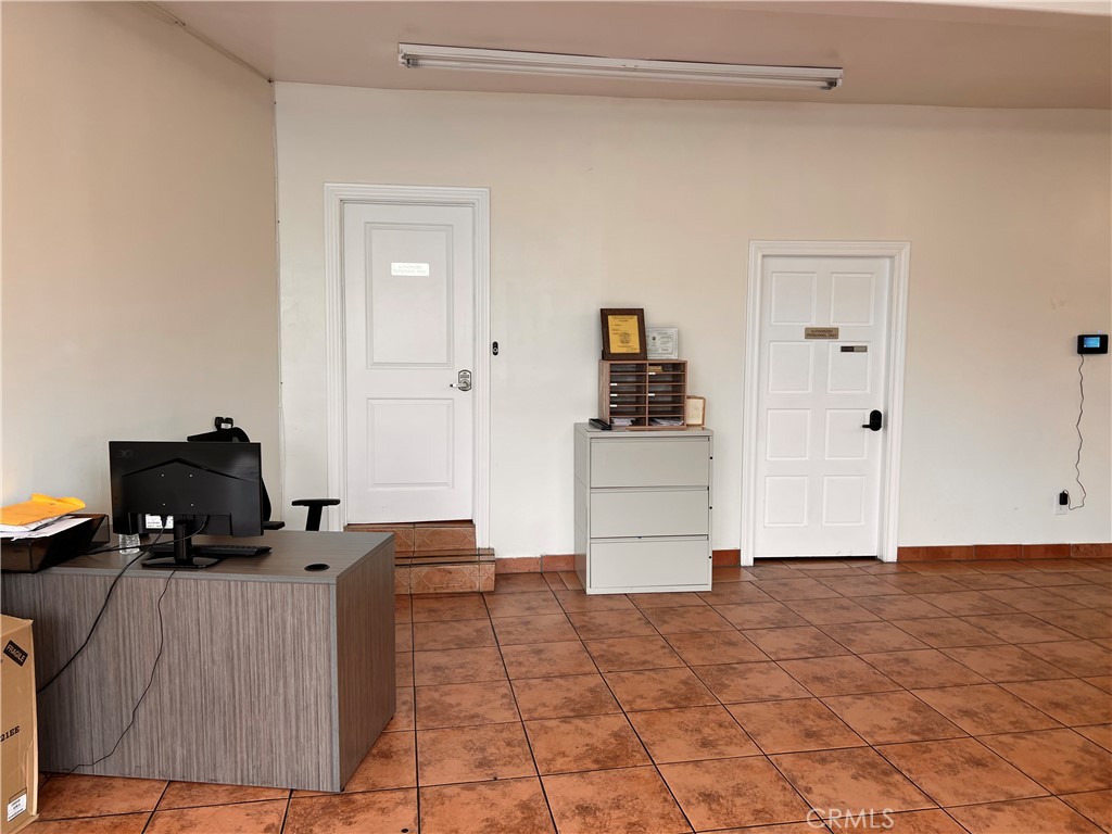 4373 Telegraph Road Property Photo 16