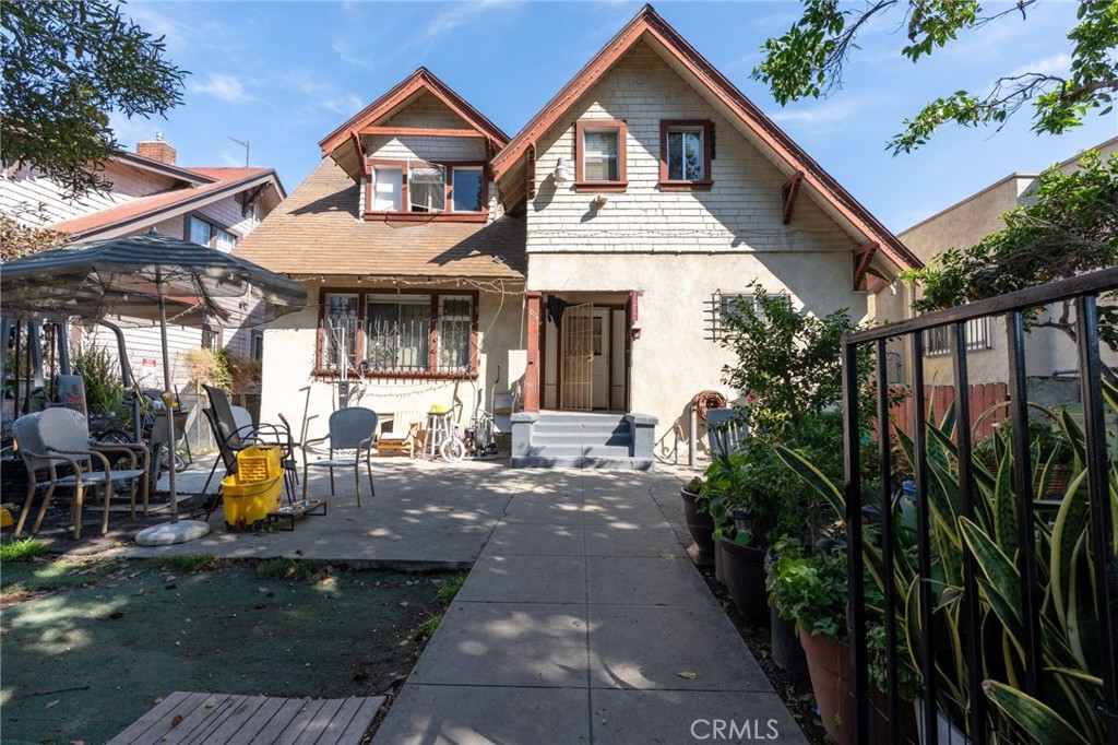 1217 W 39th Street Property Photo 1