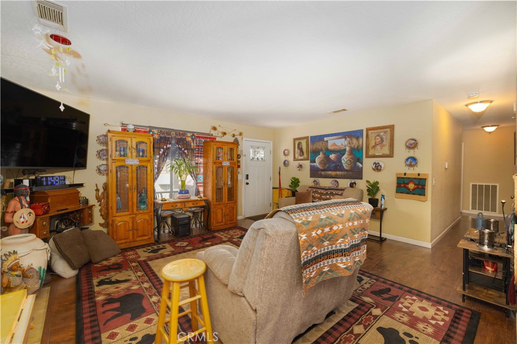 18774 Juniper Street Property Photo 7