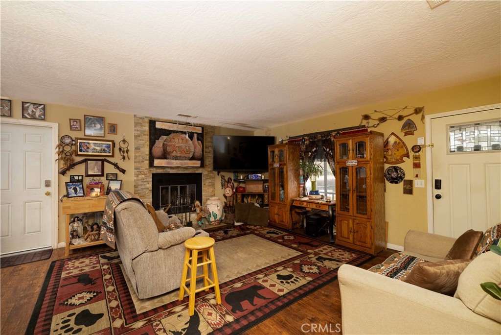 18774 Juniper Street Property Photo 9