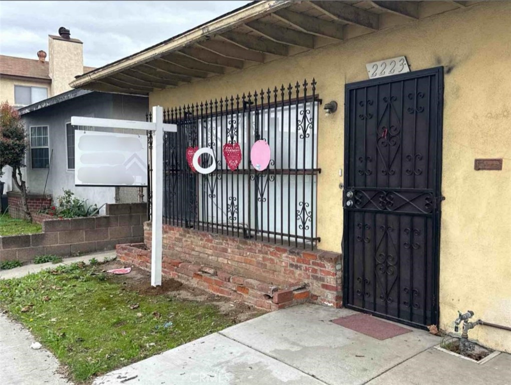 2223 W Olympic Boulevard Property Photo 1