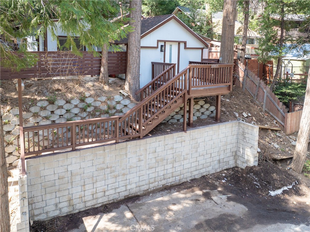 23817 Crest Forest Drive Property Photo 3