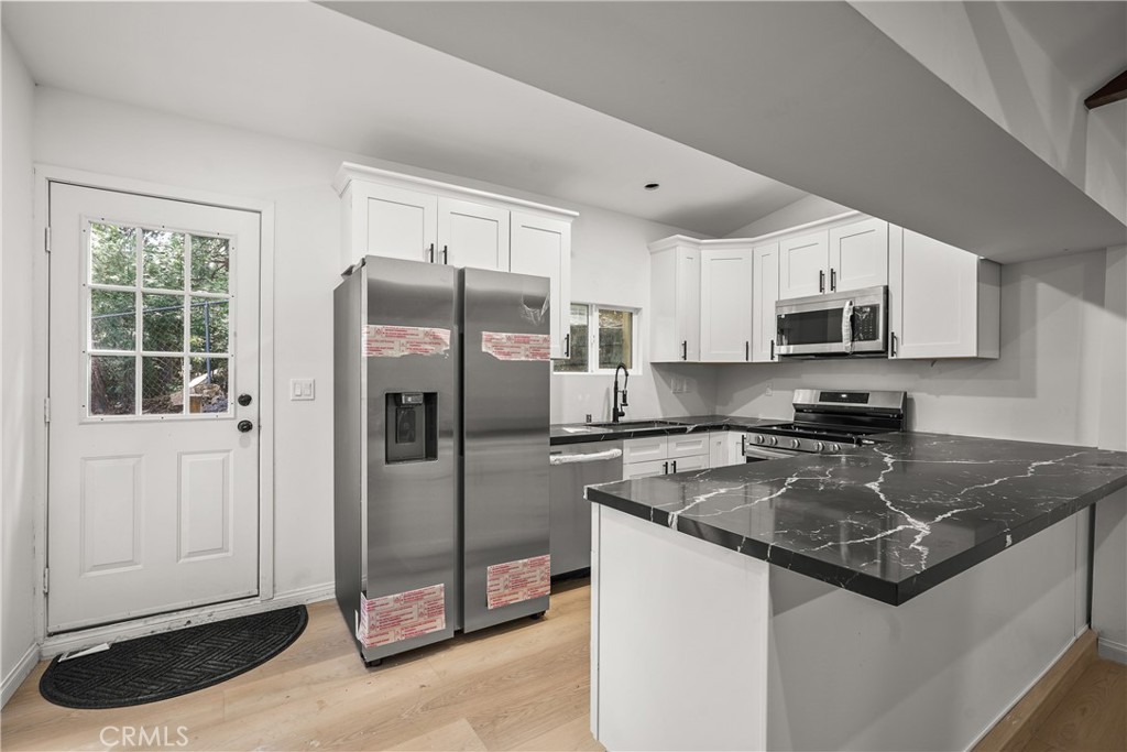 23817 Crest Forest Drive Property Photo 12