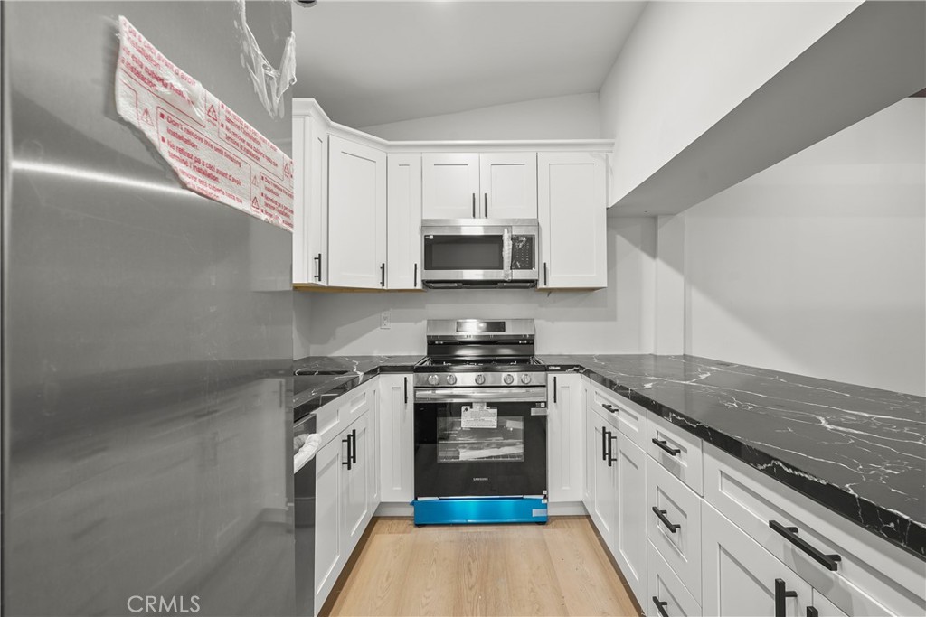 23817 Crest Forest Drive Property Photo 13