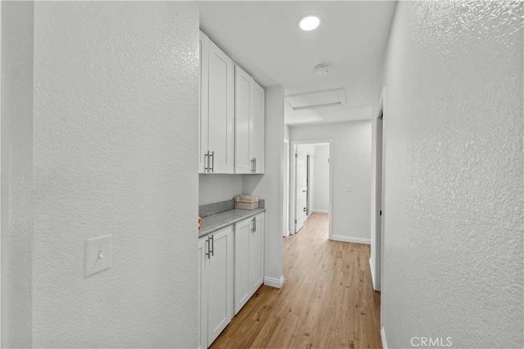 18414 Thomas Court Property Photo 11