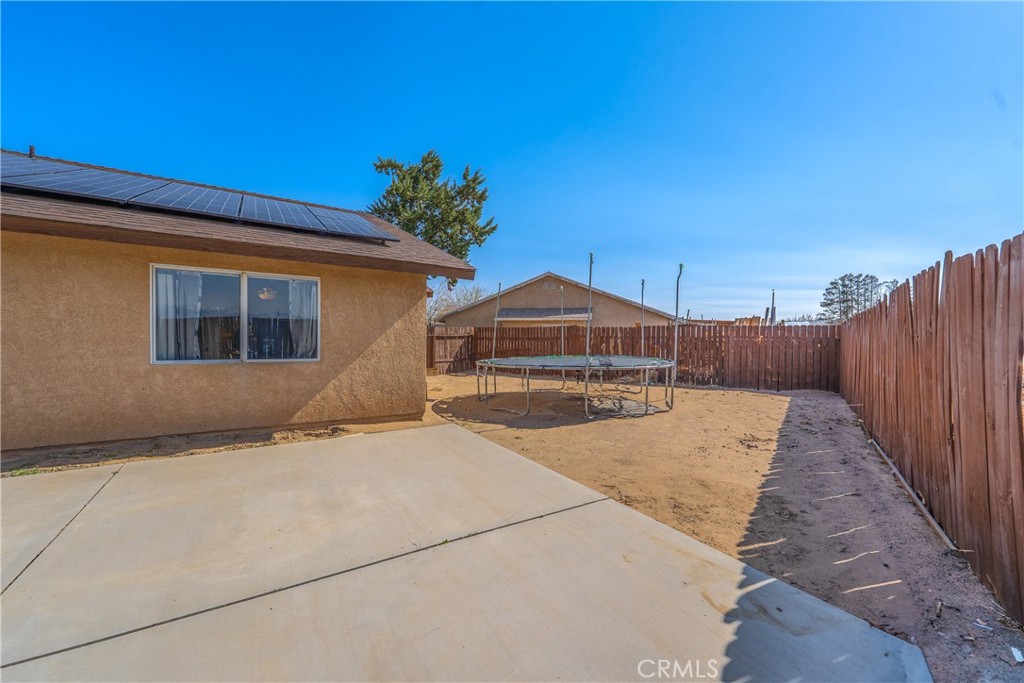18414 Thomas Court Property Photo 24