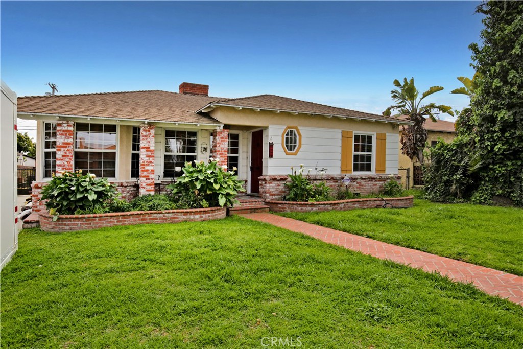 4918 W 97th Street Property Photo