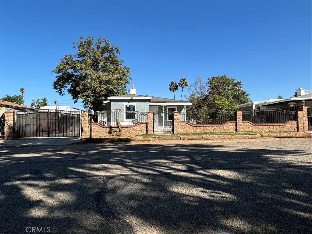 25170 Elmo Drive Property Photo 1
