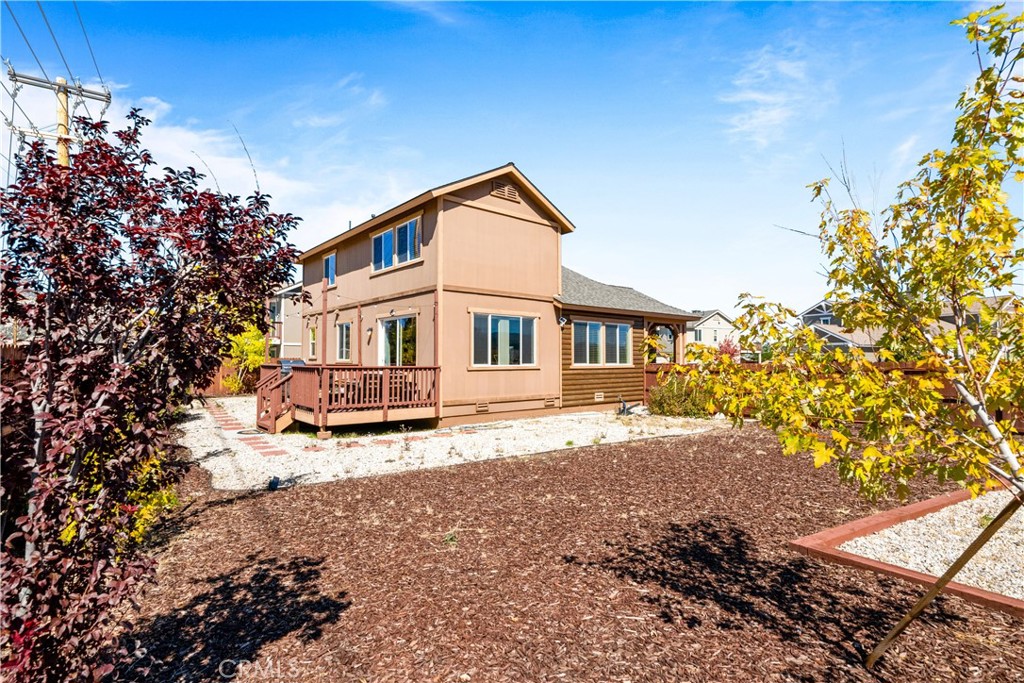 341 Maple Ridge Drive Property Photo 3