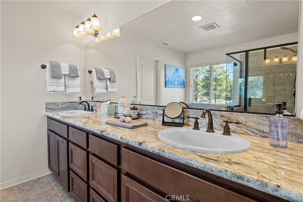 341 Maple Ridge Drive Property Photo 26