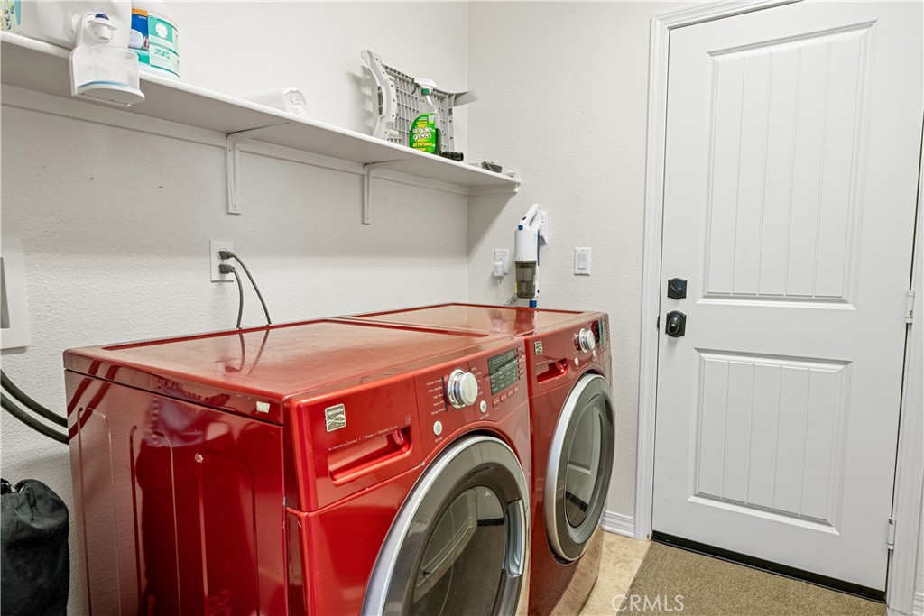 341 Maple Ridge Drive Property Photo 28
