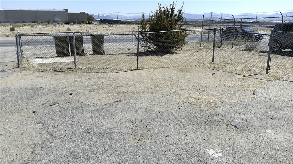 16601 Willow Street Property Photo 2