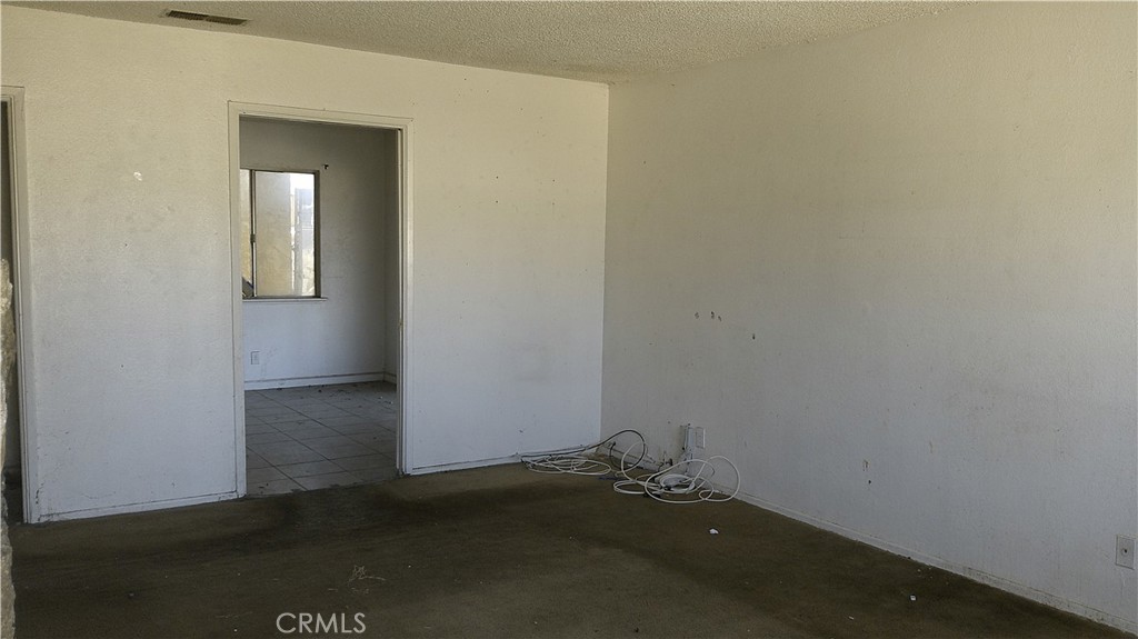 16601 Willow Street Property Photo 13